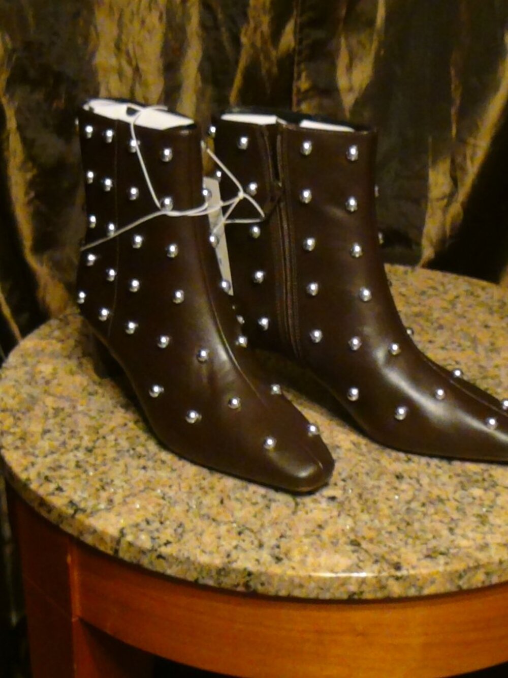 Women’s Tigris Low Shaft 2" Heeled Studded Ankle Boots Size 7.5 Brown